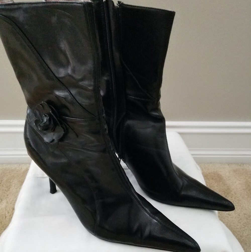 Black boots